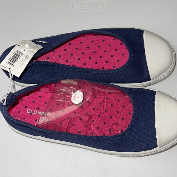 Old Navy Girls SlipOn Size 3 - Picture 1 of 4